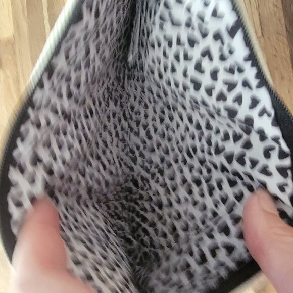 Brighton LOVE Canvas Pouch Bag Makeup Cosmetic Travel Bag Heart Black White - Picture 8 of 10